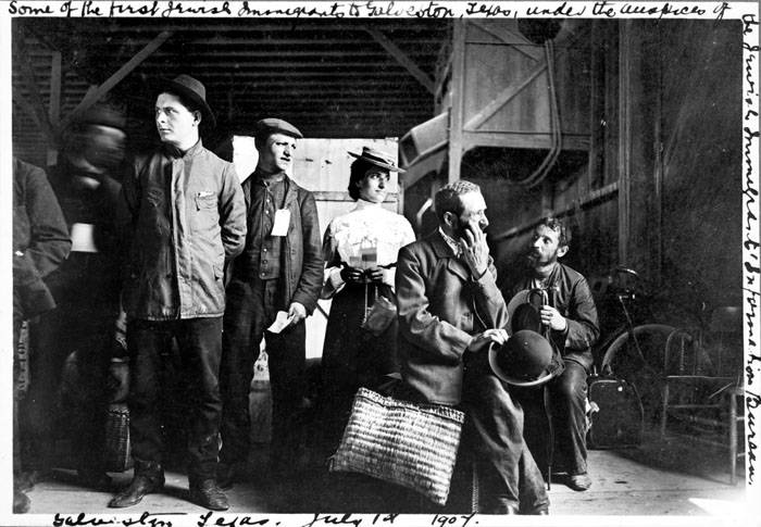 Jewish immigrants arriving in Galveston, Texas, July 1, 1907